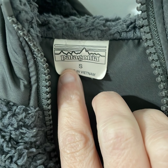 Patagonia Reversible Womens Sherpa Hooded Vest Dark Gray Size Small - Picture 3 of 11